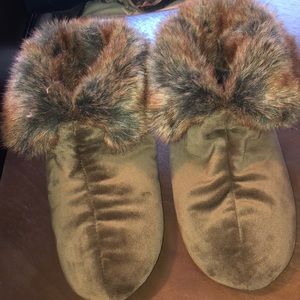 Restoration Hardware Super Soft Brown Slippers